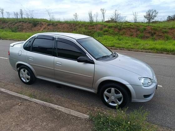 CHEVROLET CLASSIC 1.0 MPFI ADVANTAGE 8V FLEX 4P MANUAL